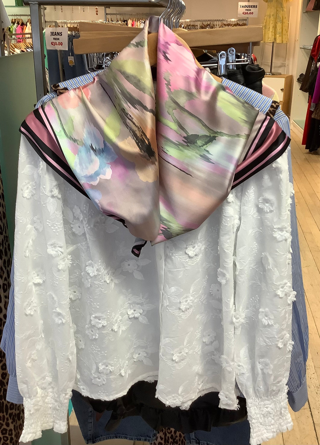 Numph Kami scarf