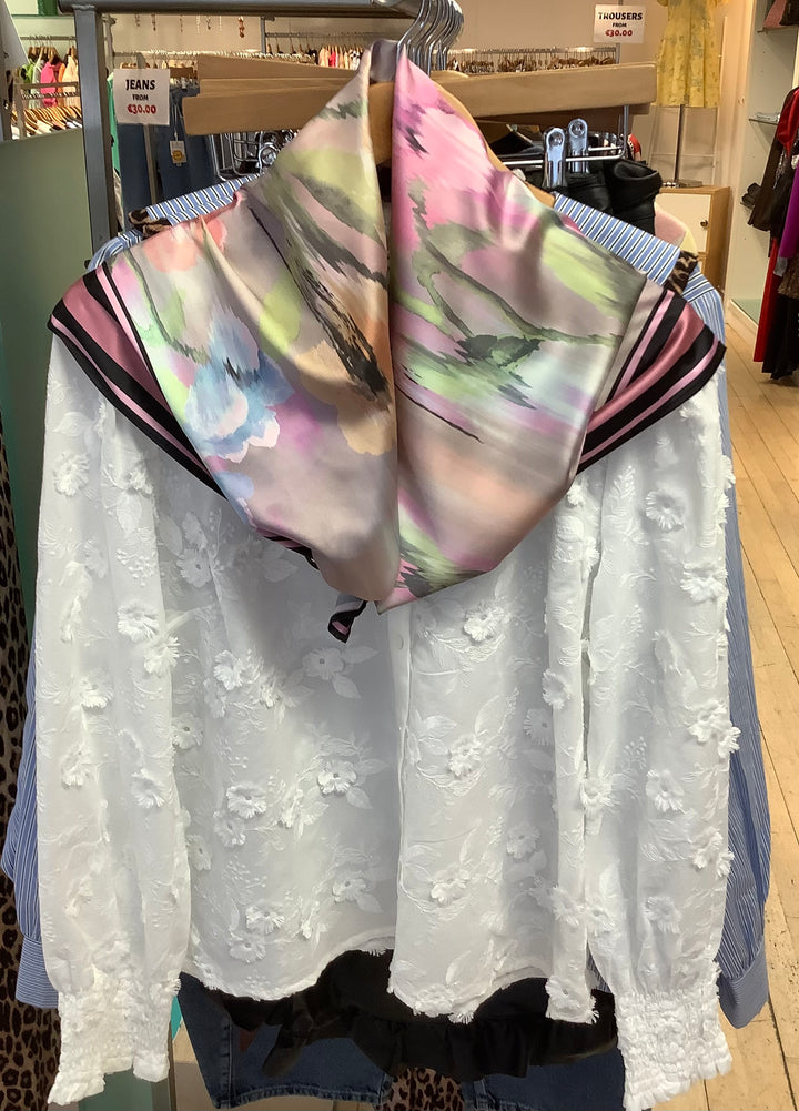 Numph Kami scarf