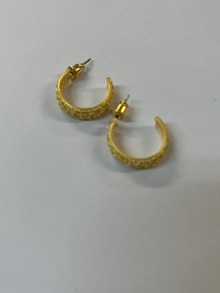 Textured Gold Scroll Hoop Earring - Orchid Boutique - Orchid Boutique