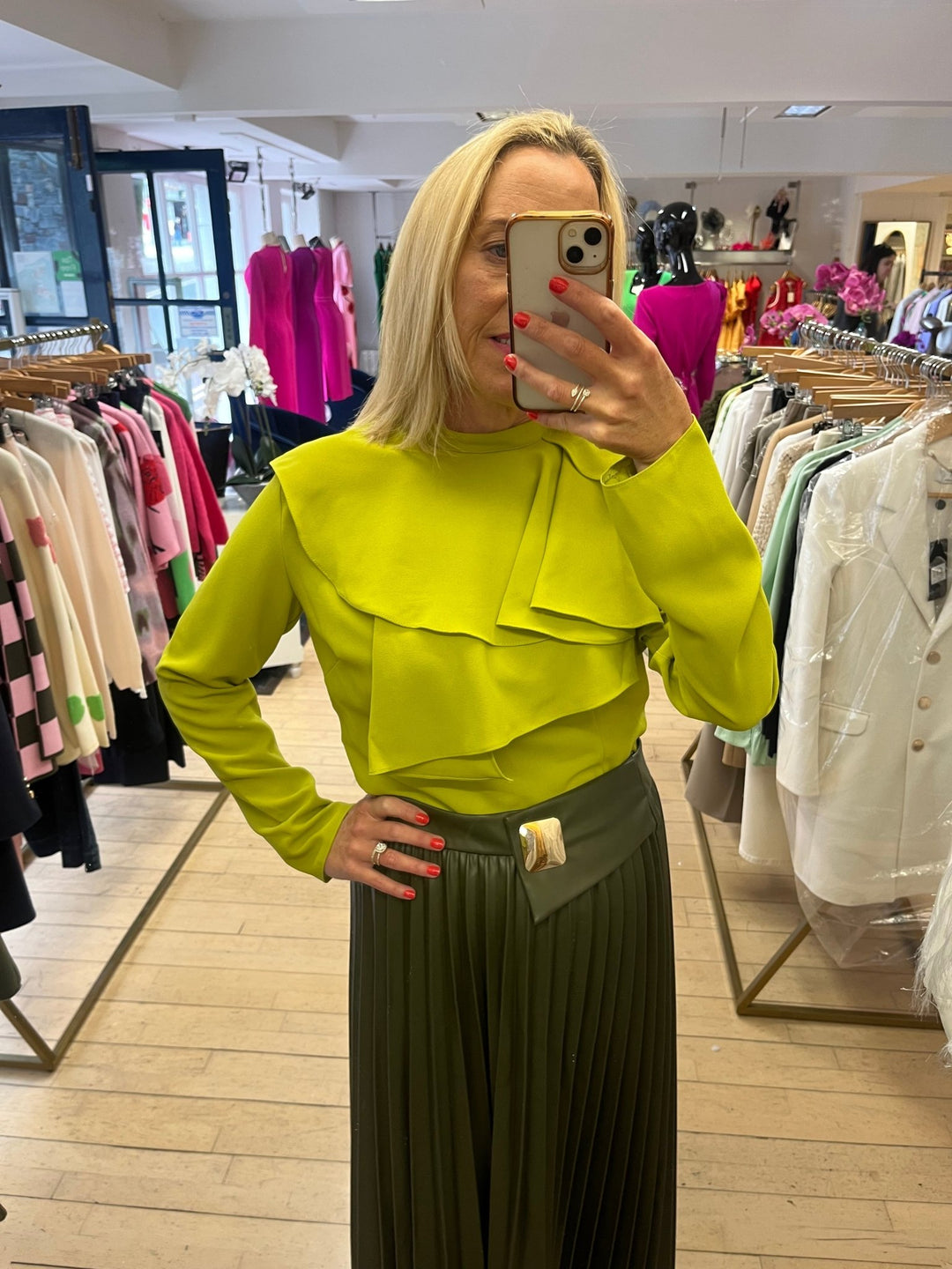 Inah - Kameya - Orchid Boutique