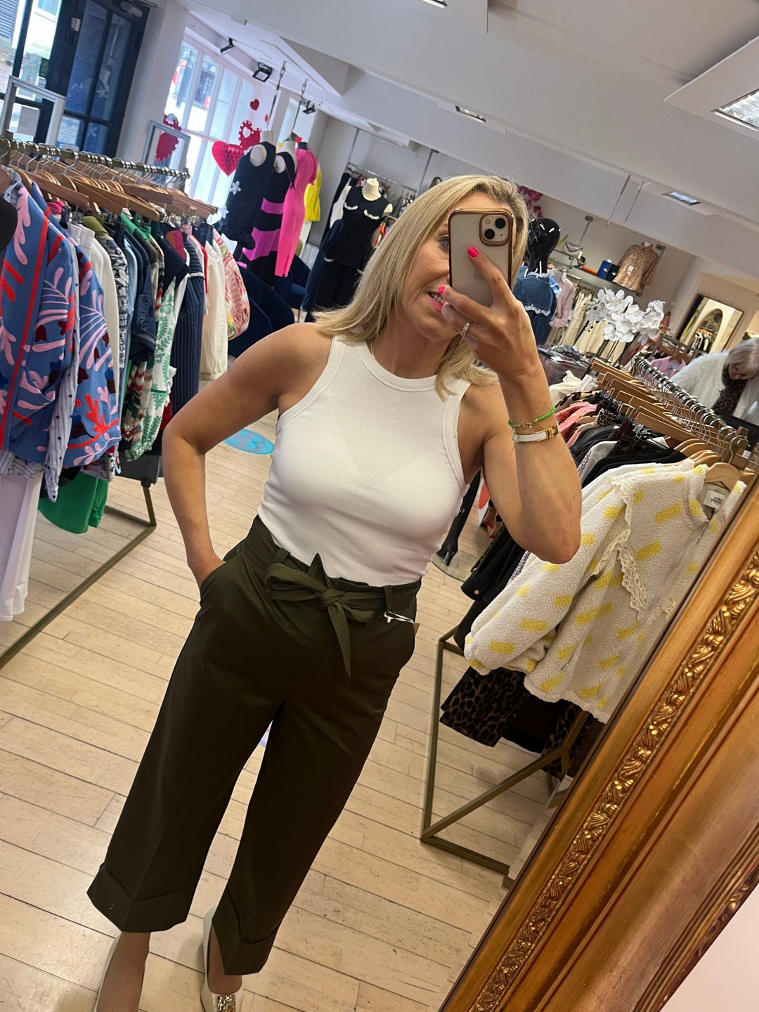 Makeny White - Numph - Orchid Boutique