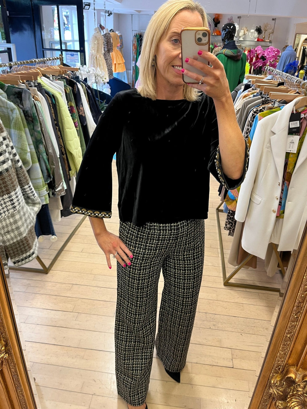 Forgotten Top Black - Traffic People - Orchid Boutique