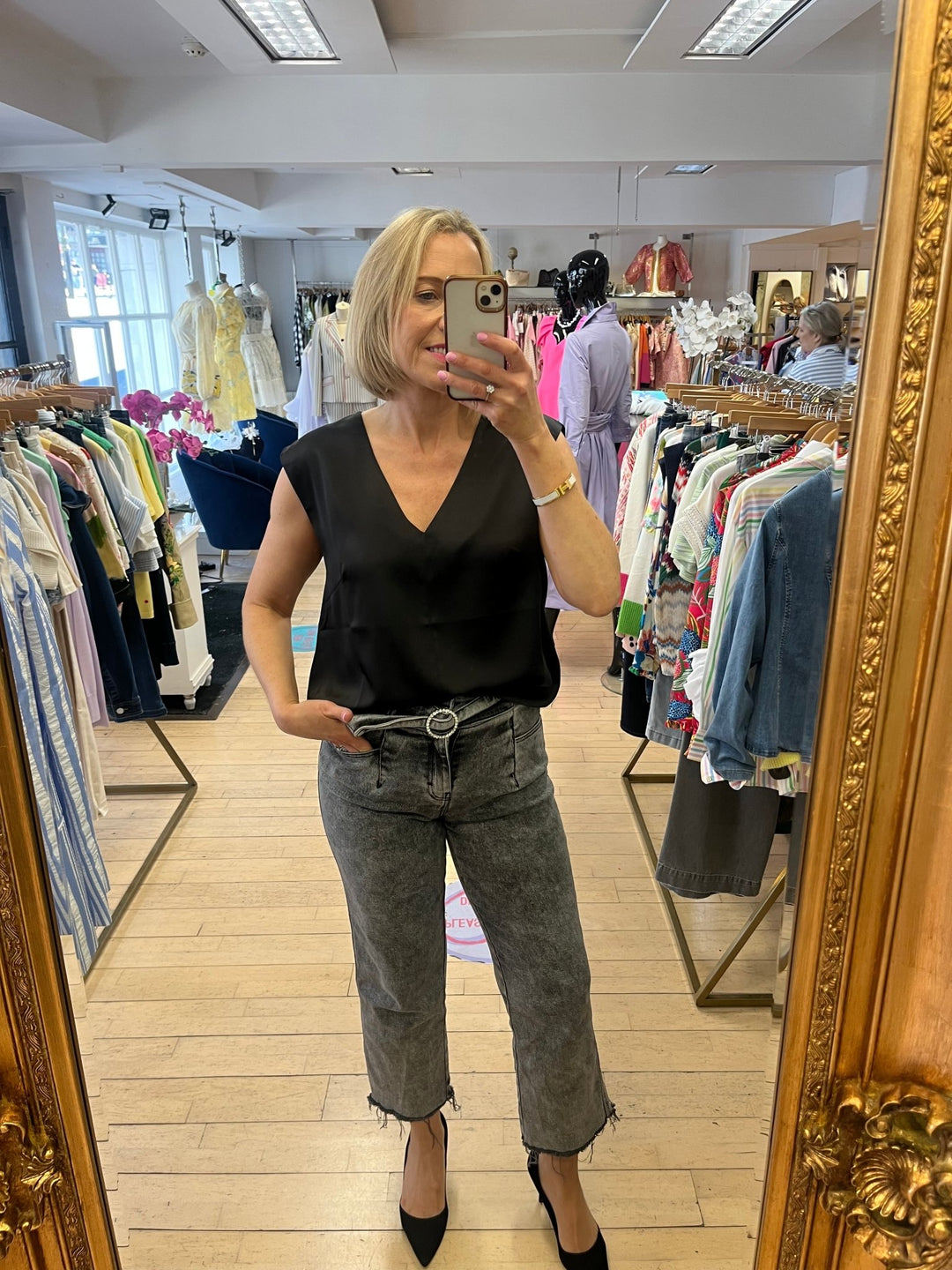 Elegant - Anonyme - Orchid Boutique