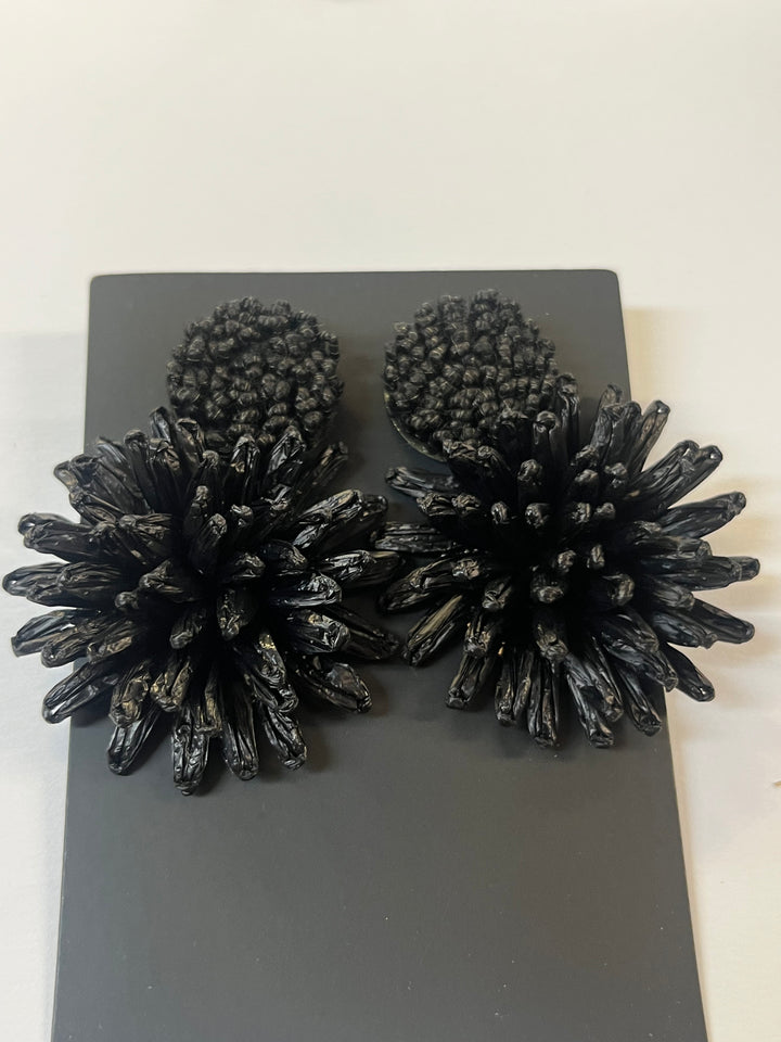 Black Raffia Bloom