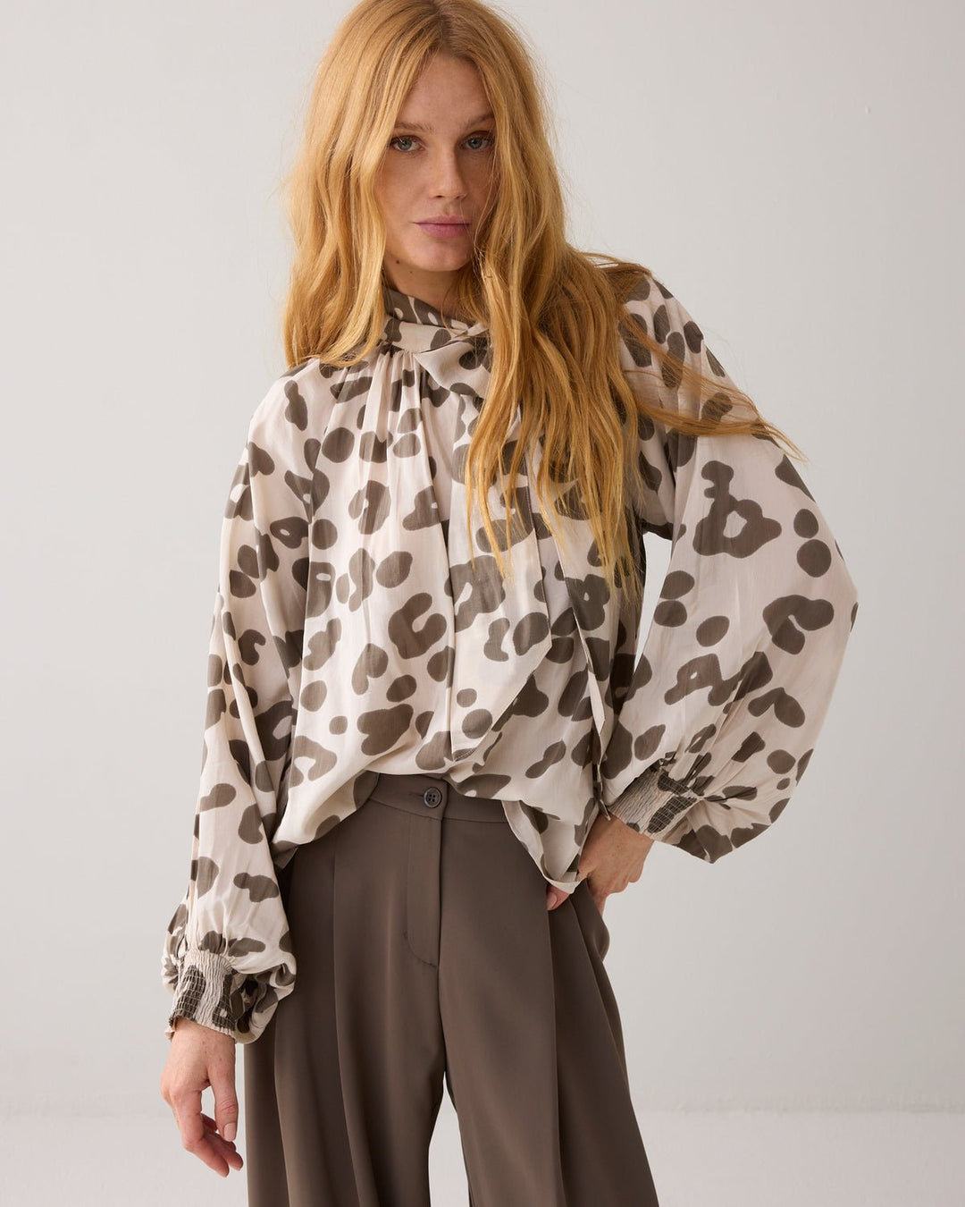 Ivory - Summum - Orchid Boutique
