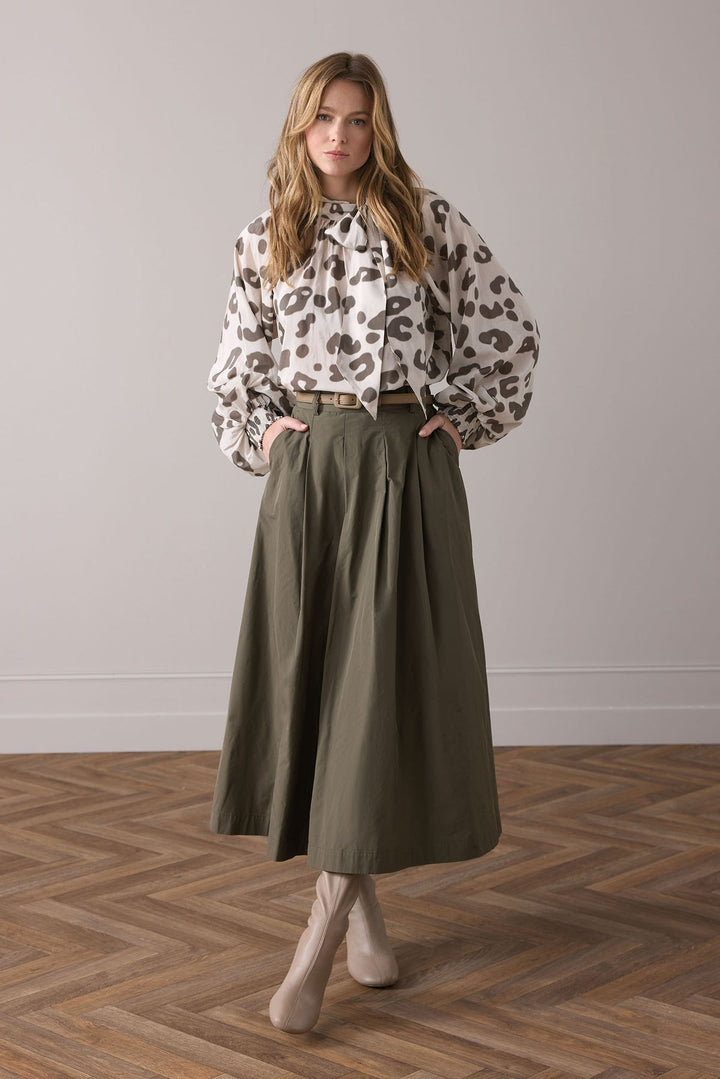 Ivory - Summum - Orchid Boutique