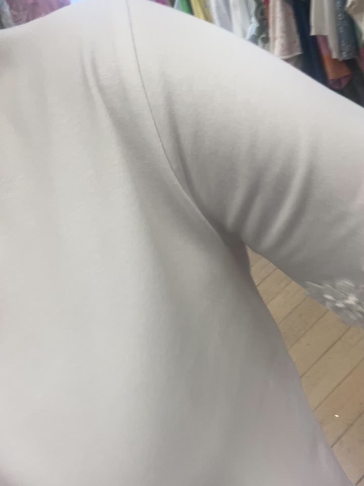 Tora Tee